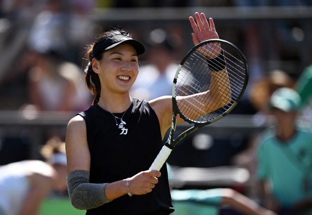 四的背后 四的背后